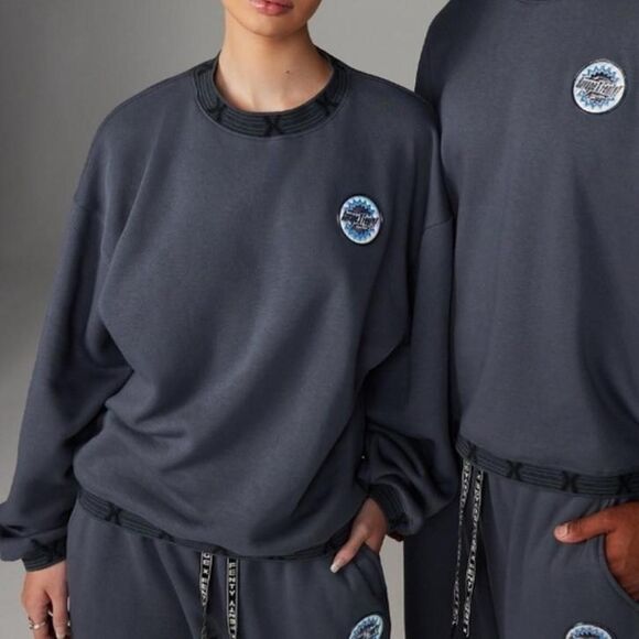 Savage X Fenty Holographic Logo Sweatshirt & Sweatpants Set – XS (Oversized Fit) - Picture 8 of 8